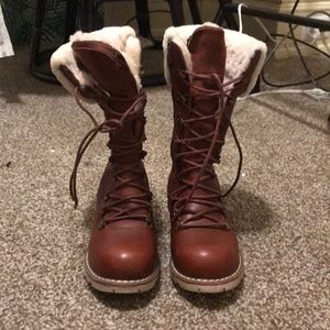 Women’s Royal Canadian Snow Boots Size 7